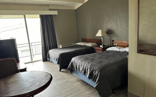 Amerihill Inn & Suites Greensboro