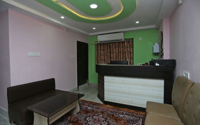 OYO 22566 Red Velvet Inn