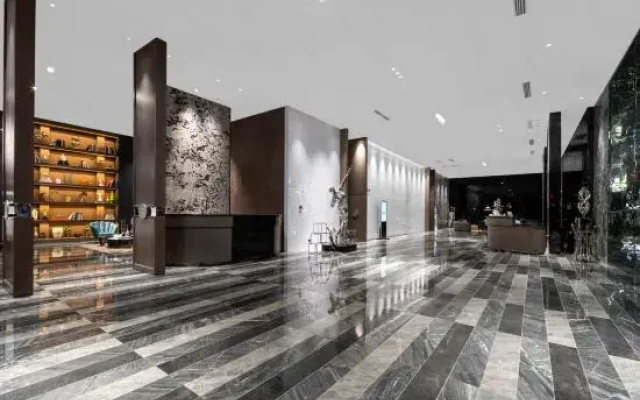 Phoenix International Hotel