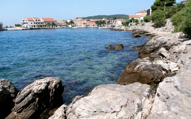 Room Mare - economy rooms: R3 Sucuraj, Island Hvar