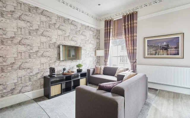 Host Stay Mayford Studio