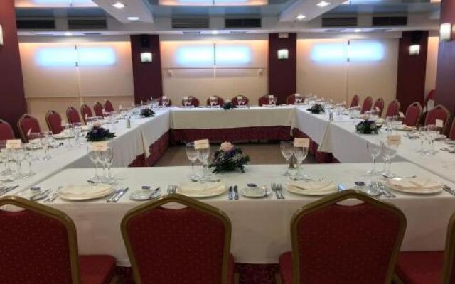 Perla Marina Hotel & Apartamentos