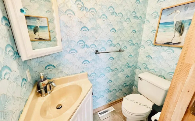 SEA Strand Court 3 #22