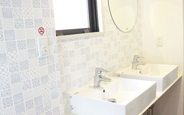 GUESTHOUSE YOURS - Hostel