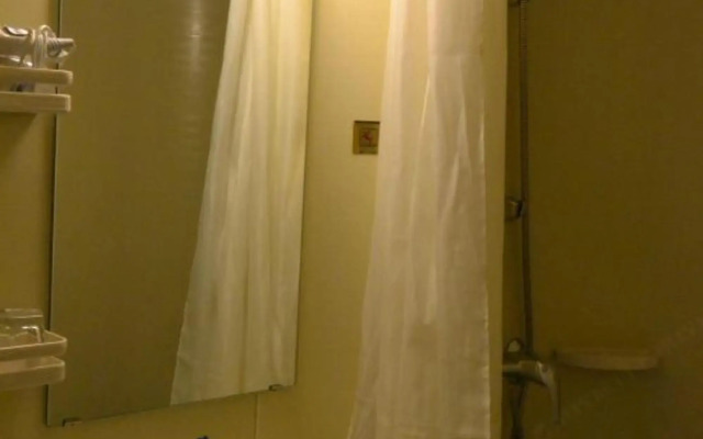 Jiayi Hotel (Jinan High-tech Zone Suncun New Area)