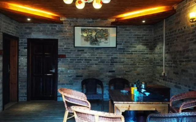 Zaishui Yifang Inn (Zhaoping Huangyao Ancient Town Longzhu)