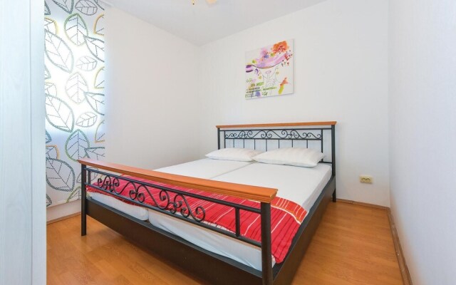 Nice Home in Vodice With Wifi and 1 Bedrooms