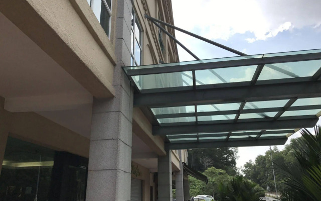 Aeton Hotel