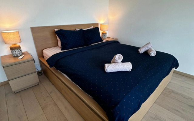 Luxury Toom-Kuninga Residence