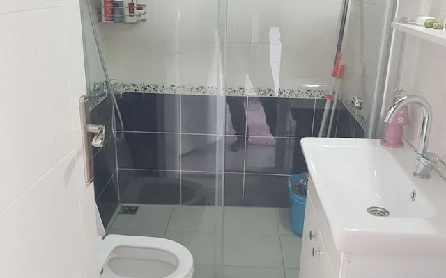 Zoviya Hill White Apart