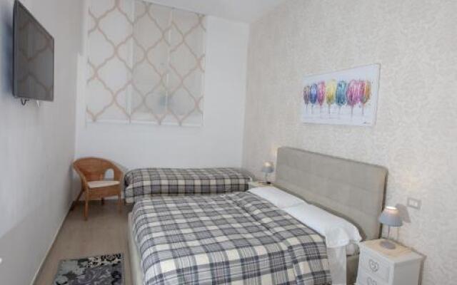 Garibaldi House Apartment