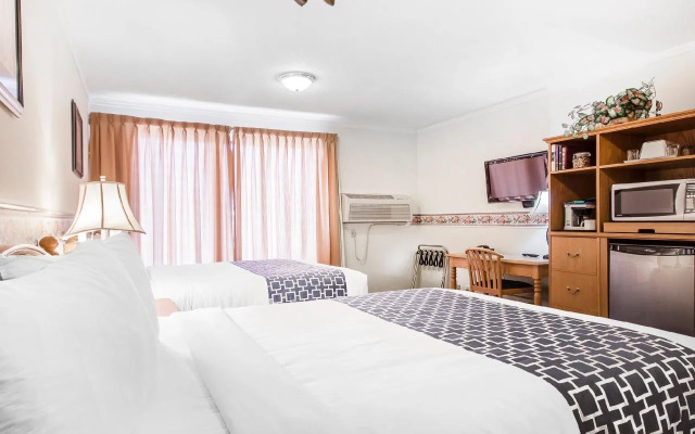 EconoLodge - Kelowna