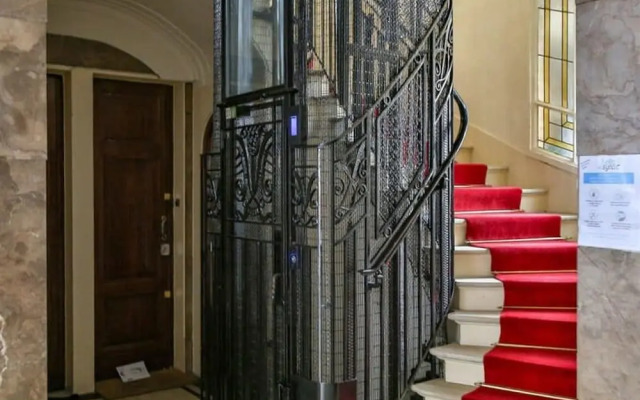 Design Passy Terrace 2 Bedroom Apt With Balcony in Paris