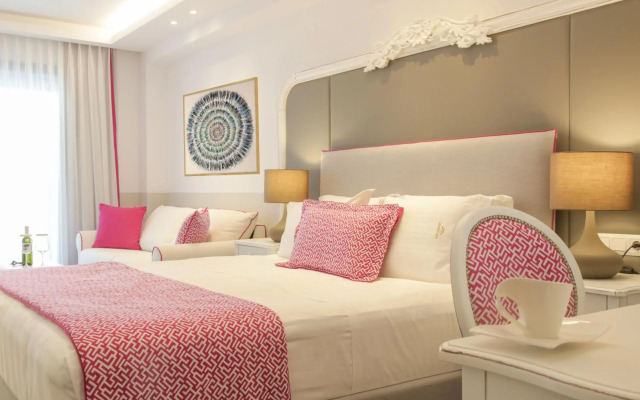 Avaton Luxury Beach Resort - Relais & Chateaux