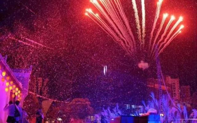 Fireworks Homestay (Yichun Wanzhai Ancient City Scenic Area Store) – Outside – Yichun