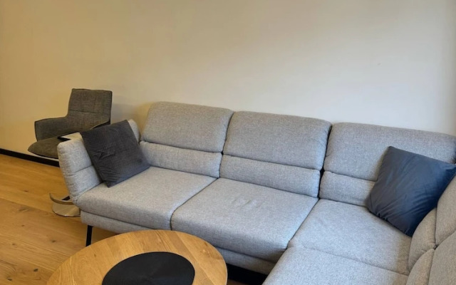 Stylish Apt Near Belvedere 15 Min to Center