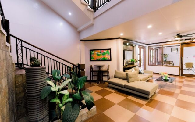 Madonna Hometel and Suites