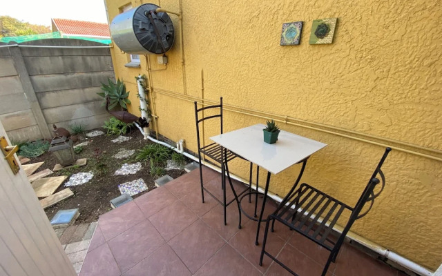 Madison House & Cottages