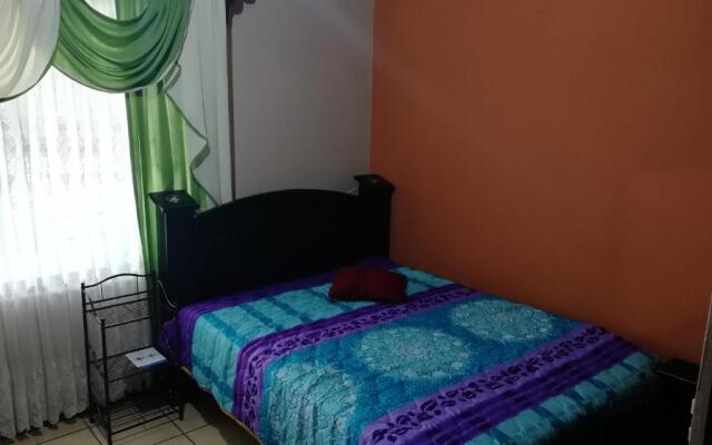 Nakury House, condominium with pool, WIFI