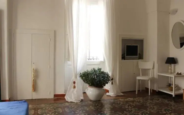 Kale Polis Suite