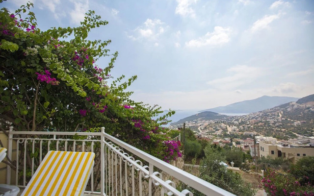 Villa Asma by Akdenizvillam