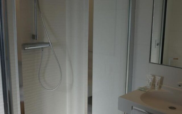 Hotel Saint-Roch, The Originals Relais