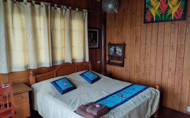 Hidden Holiday House