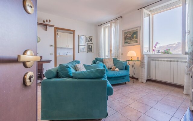 Il Tramonto sul Lago Varenna