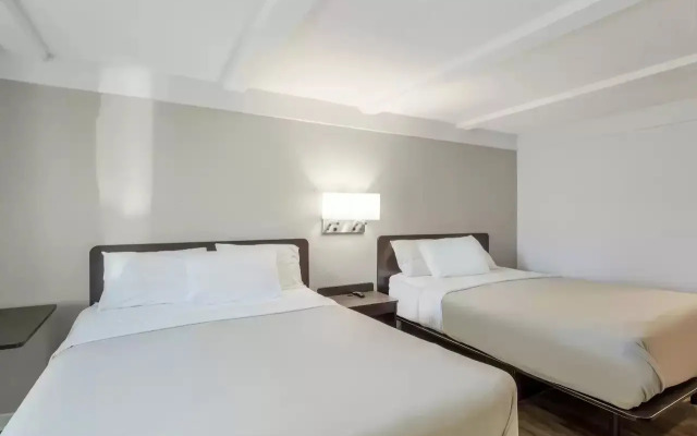 Rodeway Inn & Suites Fenton