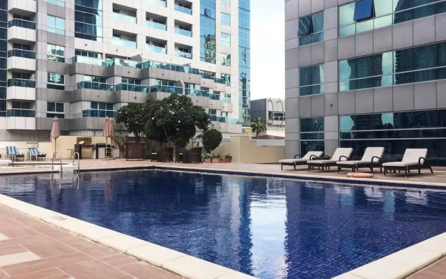 Minutes From Beach! Bright 1BR in Dubai Marina!
