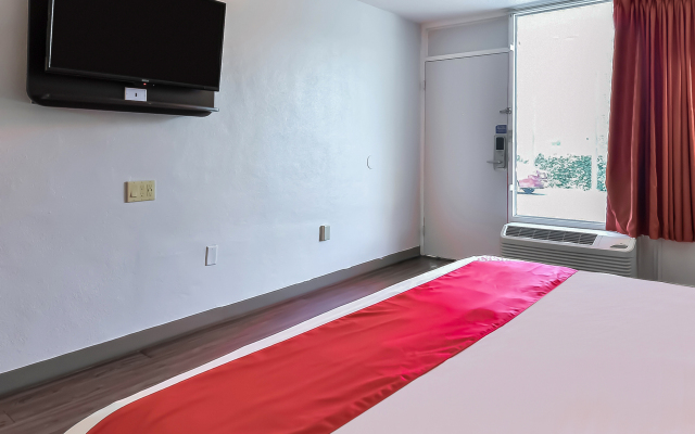 OYO Hotel Valdosta GA I-75