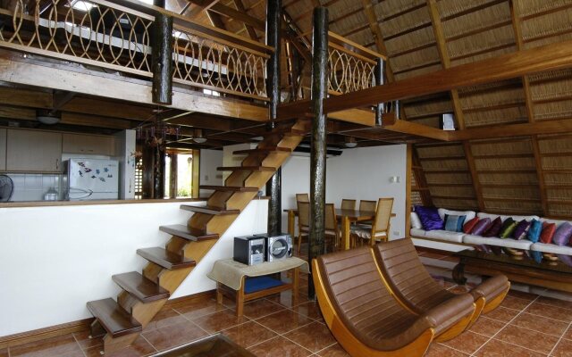 El Galleon Beach Resort Asia Divers