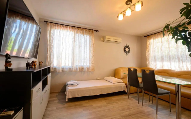 Apartment Yanevi