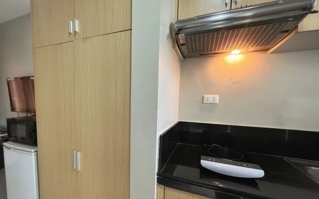 Rumi Apartelle Hotel