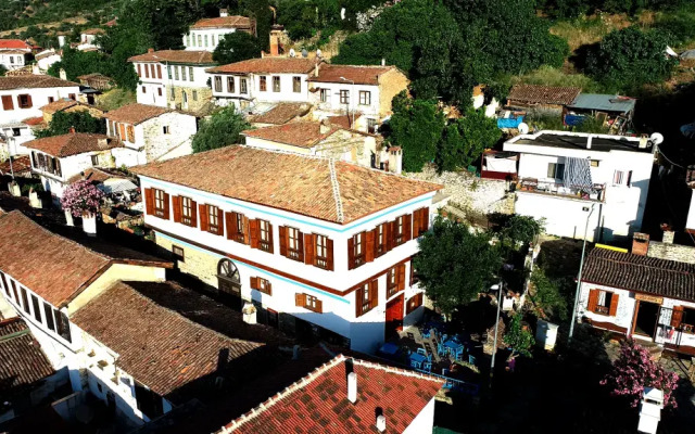 Cirkince Konak Sirince