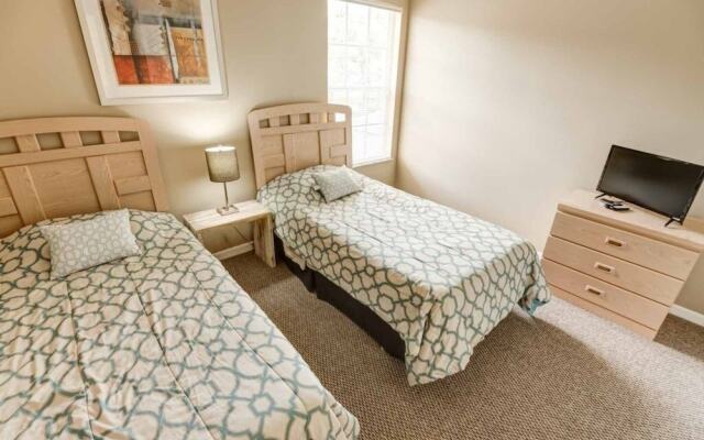 Southern Palms Pool 3 Bedroom Home by RedAwning