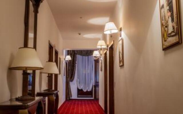 Boutique Hotel Emire