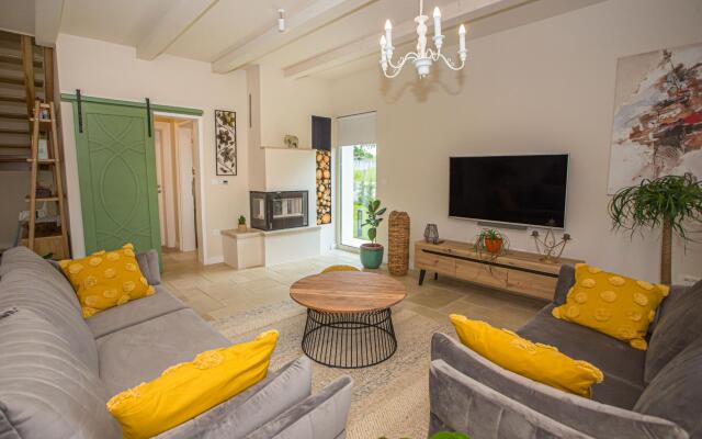 Vita 5 in Visnjan with 4 bedrooms and 4 bathrooms