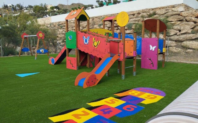 Camping & Bungalow Cueva Negra