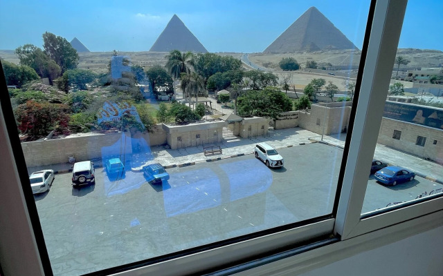 Sahara Pyramids Inn