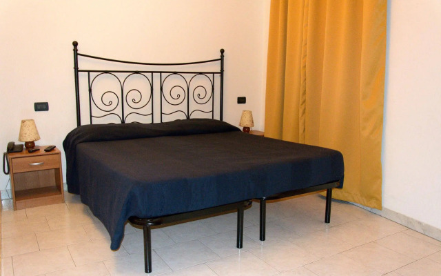 Red And Blues Music Hotel Genova