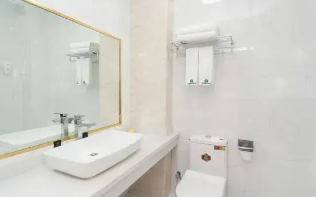 Junlan Business Hotel