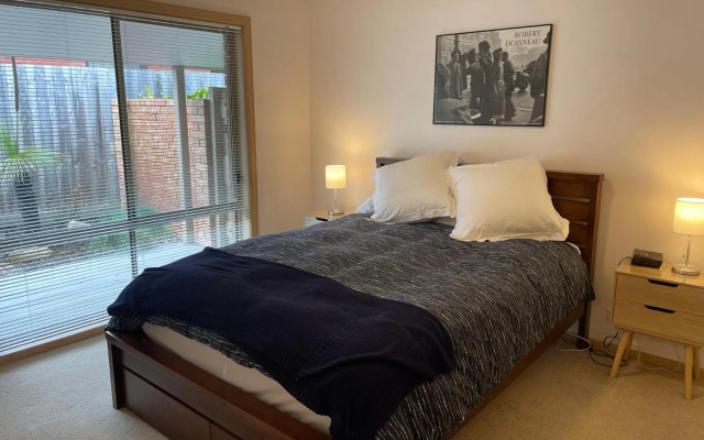 Surf Side Veronica – Guest Rooms – Inverloch
