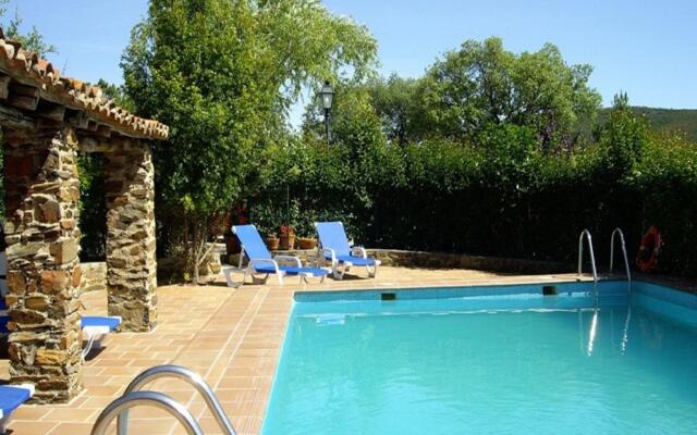 Modern Farmhouse in Valencia de Alcántara With Pool
