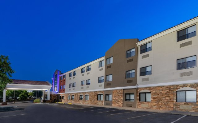 Holiday Inn Express - Balloon Fiesta Park, an IHG Hotel