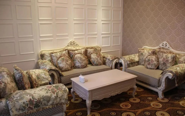 Zhengzhou Jindefu Hotel