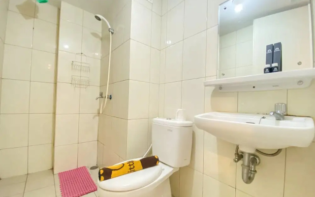 Best Homey And Nice 2Br At Springalake Summarecon Bekasi Apartment