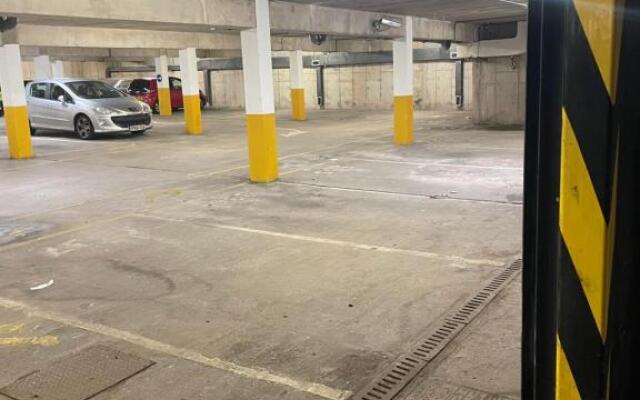 #0503 Lovely one bedroom apartment with free parking