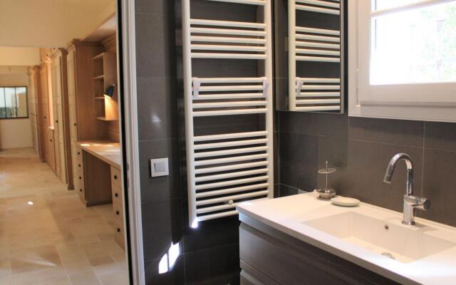 Holiday Home in Tourtour With Private Pool