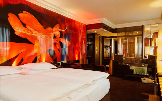 Savoy Hotel